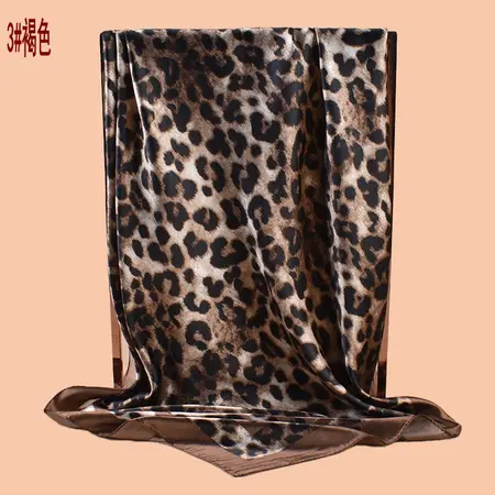 Leopard Print Printed Scarf Shawl – 90 × 90 cm detail