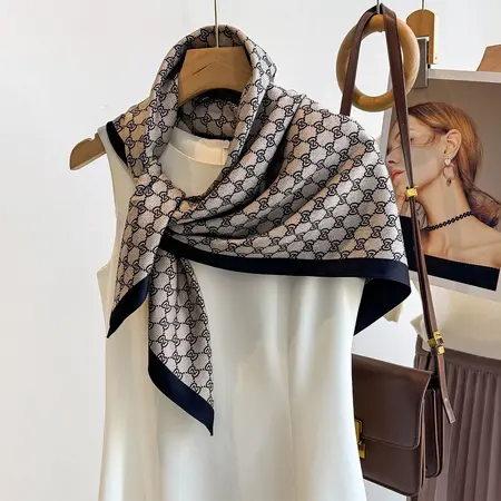 Twill Silk Plaid Scarf Shawl – 90 × 90 cm detail