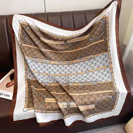 Women's Printed Scarf Shawl – 90 × 90 cm detail