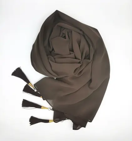 Chiffon Fringed Hijab – 70 × 175 cm detail