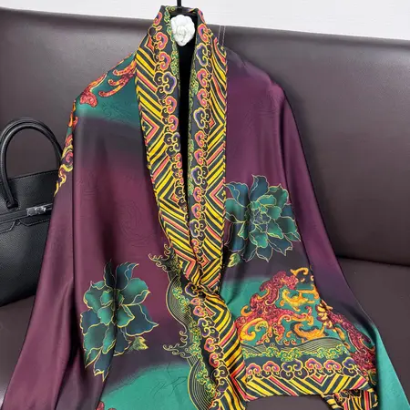 Silk Vintage Scarf Shawl – 90 × 180cm detail