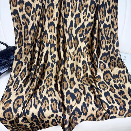 Leopard Print Printed Scarf Shawl – 90 × 180cm detail