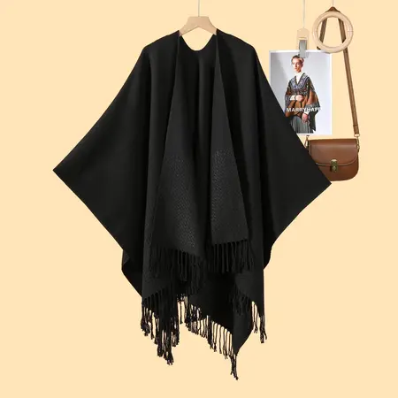 Women's Jacquard Fringed Poncho – 130 × 150 cm detail