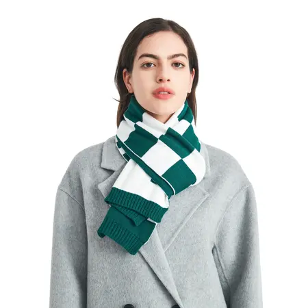 Women's Wool Plaid Scarf Shawl – 160 × 28 cm detail
