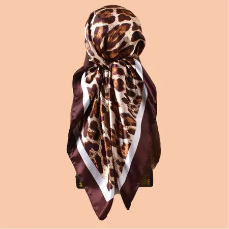 Leopard Print Printed Scarf Shawl – 90 × 90 cm detail
