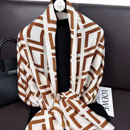 Silk Scarf Shawl – 90 × 90 cm
