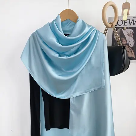 Silk Solid Color Headscarf – 90 × 180cm detail
