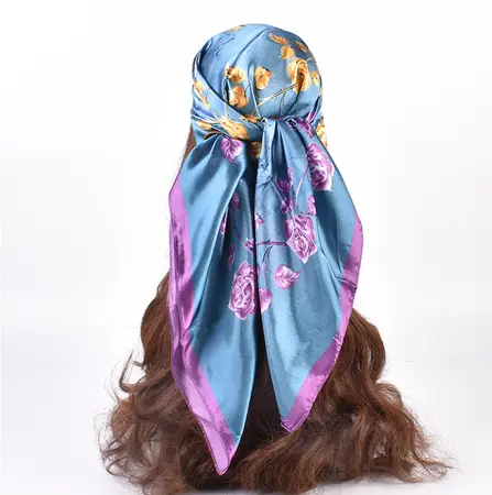 Printed Scarf Shawl – 90 × 90 cm detail