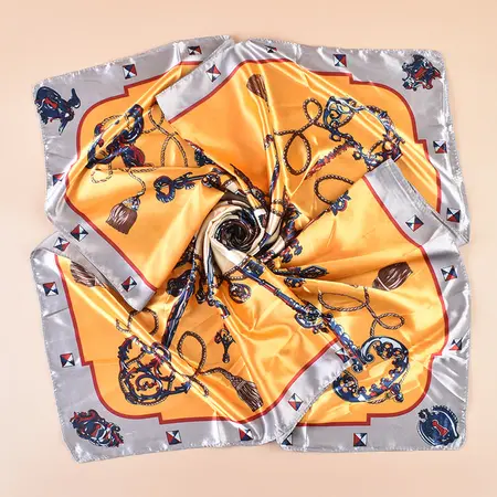 Silk Scarf Shawl – 90 × 90 cm detail