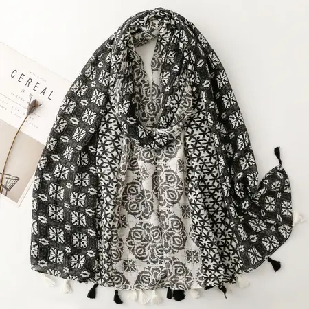 Geometric Fringed Scarf Shawl – 180 × 88 cm