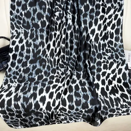 Leopard Print Printed Scarf Shawl – 90 × 180cm detail