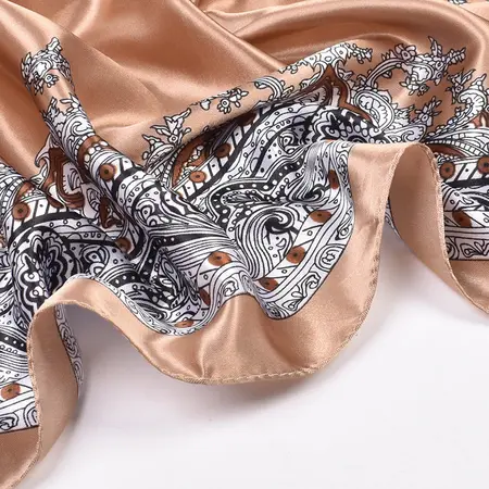 Silk Scarf Shawl – 90 × 90 cm detail