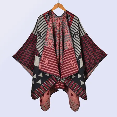 Women's Knit Poncho – 130 × 150 cm detail