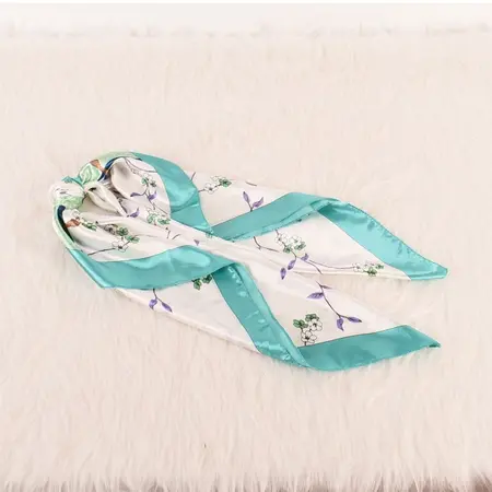 Women's Scarf Shawl – 90 × 90 cm detail