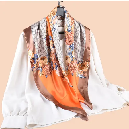 Floral Scarf Shawl – 90 × 90 cm detail