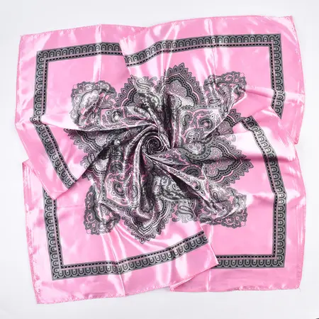 Scarf Shawl – 90 × 90 cm detail