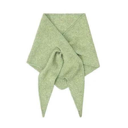 Knit Scarf Shawl – Side lengths: 95 × 95 × 160 cm detail