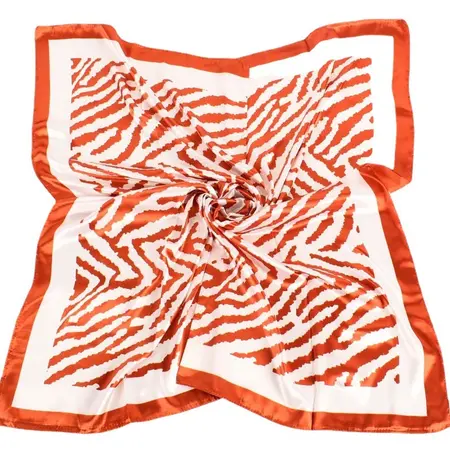 Scarf Shawl – 90 × 90 cm detail