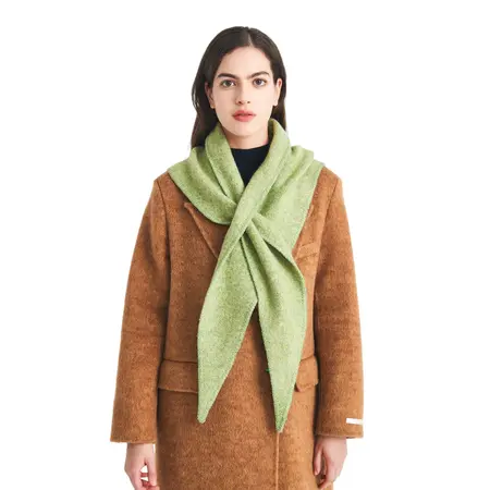 Knit Scarf Shawl – Side lengths: 95 × 95 × 160 cm