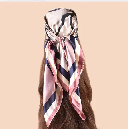 Silk Scarf Shawl – 90 × 90 cm detail