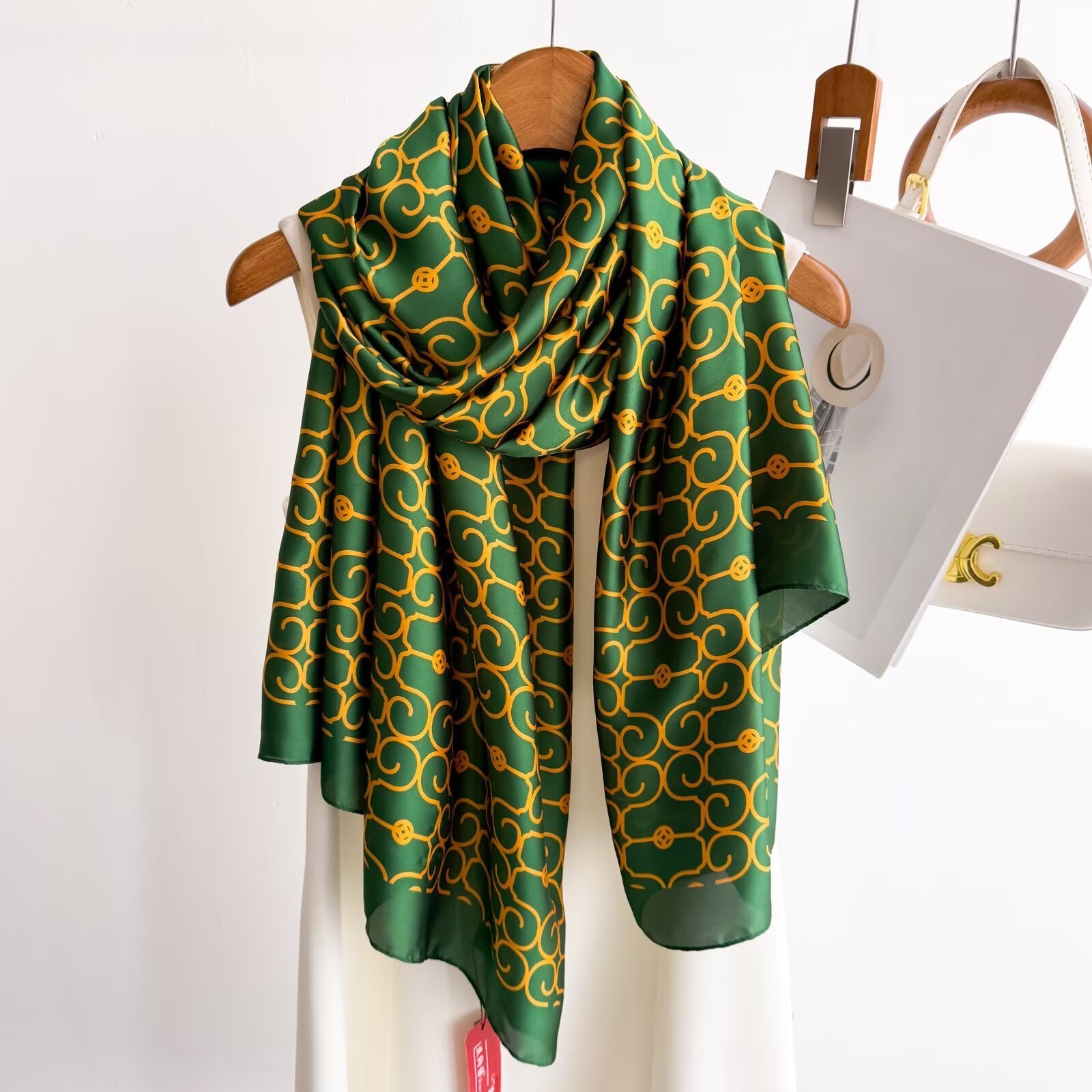 Korean version of fashionable versatile lines, beautiful brocade long silk scarf, simple and elegant temperament, women's air-conditioned room with shawl scarf