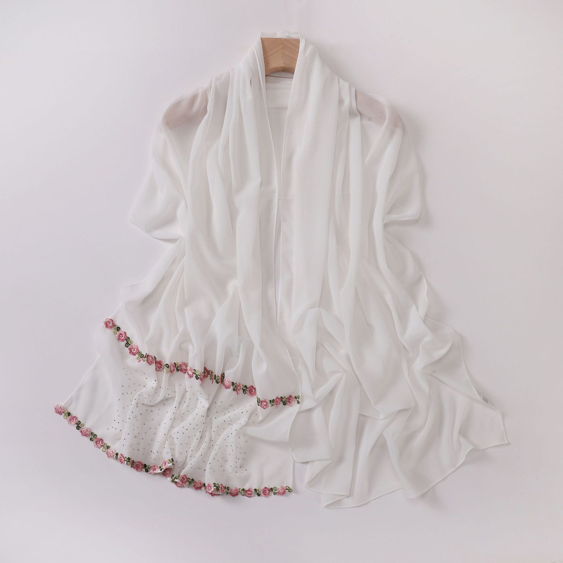 New ceramic hot diamond pearl chiffon scarf pastoral lace yarn scarf Middle East and Africa headscarf