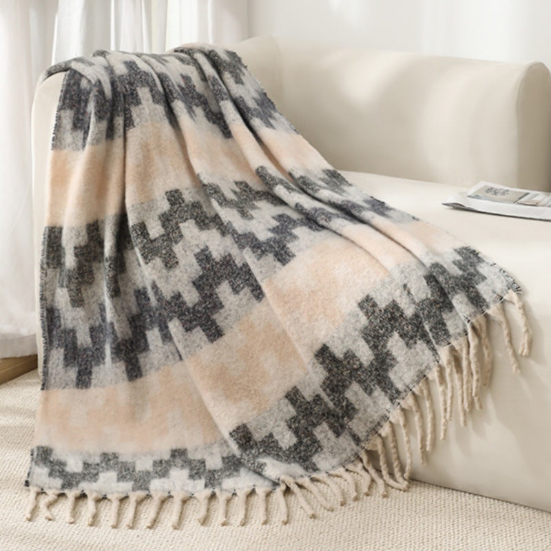 Blanket 2025 new European and American autumn and winter circle yarn imitation mohair thickened jacquard Great Wall shawl