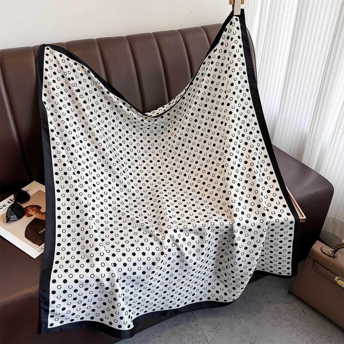 Spring new black and white simple printing polka dot silk scarf women's fashion temperament 90 square scarf versatile moisture-proof