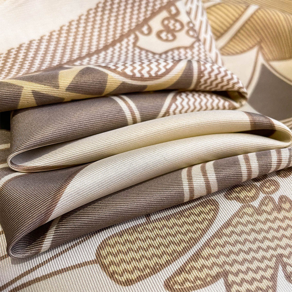 Spring and Autumn new retro flower printing simulation silk large square scarf women's French atmosphere professional twill shawl silk scarf