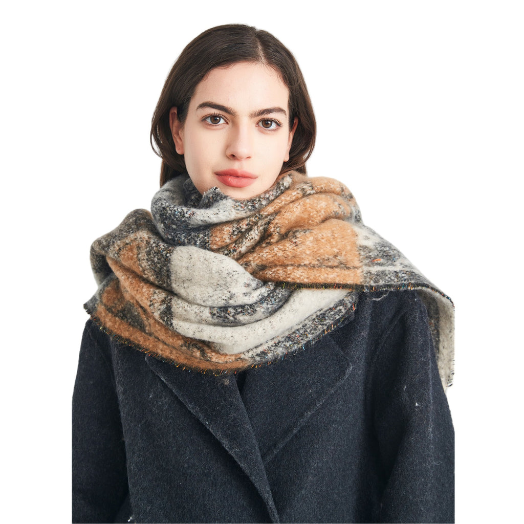 2025 new European and American autumn and winter circle yarn jacquard five-leaf flower fringed scarf