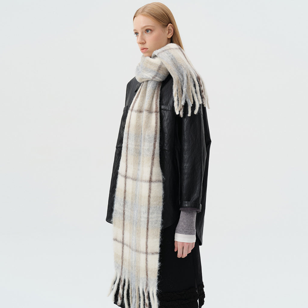 Niche wool blended light beige plaid scarf women's thickened Korean baidai wool scarf ins cross-border