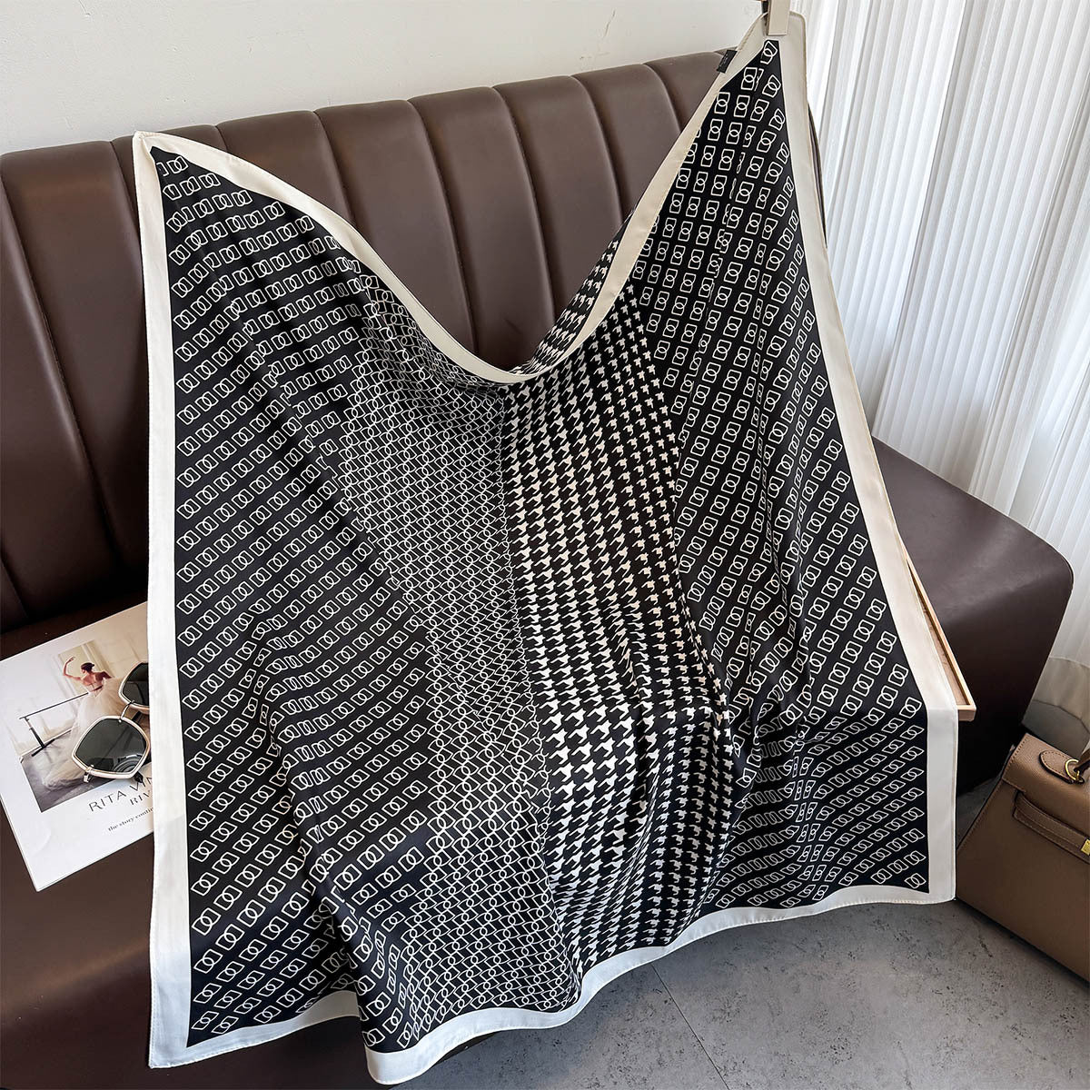 Classic Thousand Birds Grid Printed Silk Scarf 90cm Twill Scarf Fashion Versatile Double D Large Square Scarf Sunscreen Shawl Headscarf