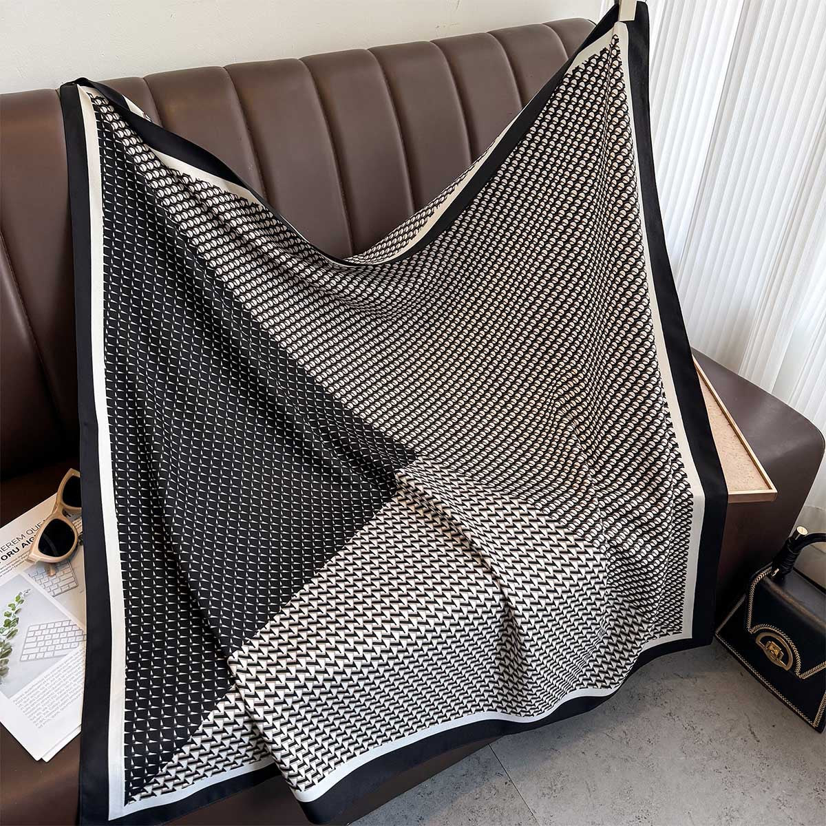 New high-end twill silk plaid large square scarf women's fashion light luxury decoration with scarf sunscreen silk scarf