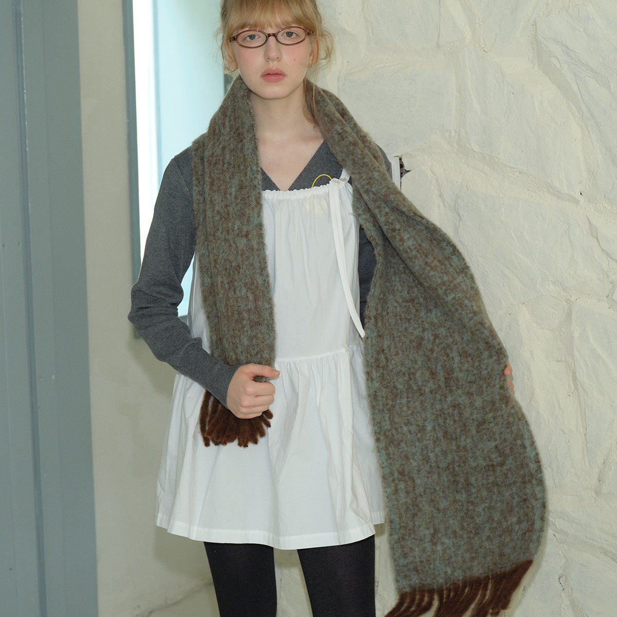 Alpaca wool blended tassel contrasting scarf women's autumn and winter Korean atmosphere scarf enlarged shawl