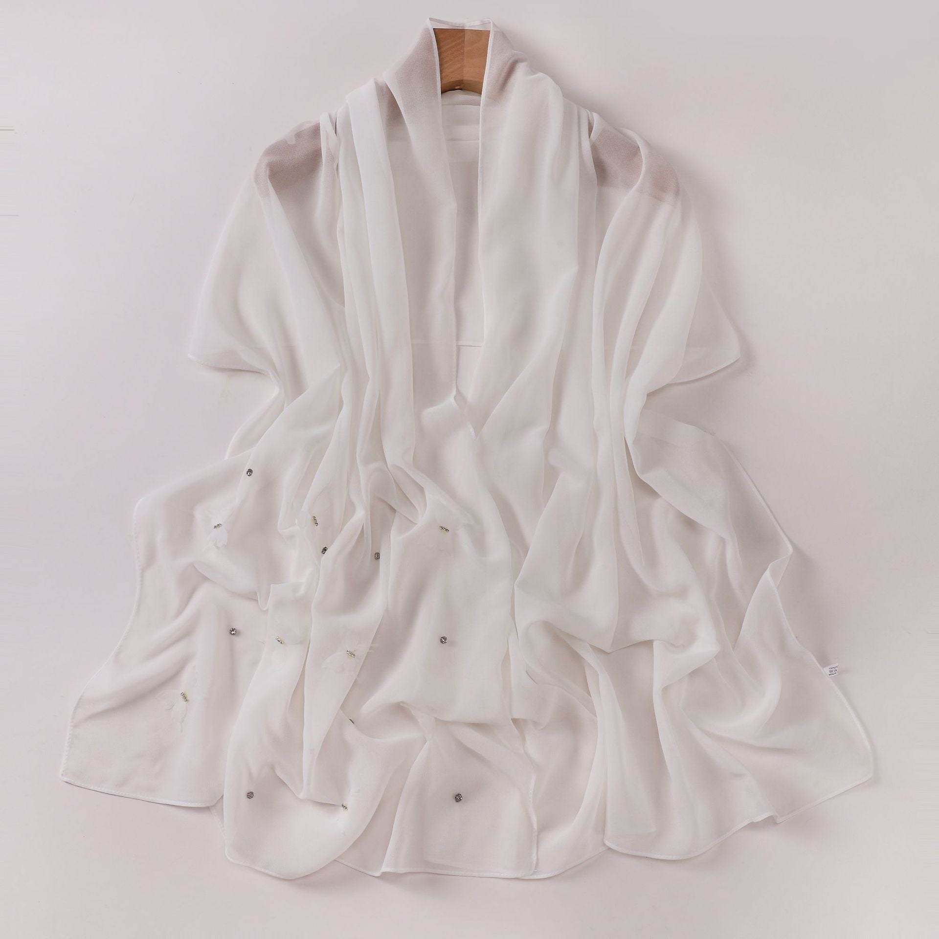 Pearl chiffon point drill butterfly nail drill long towel beautiful yarn Middle East Saudi Africa headscarf