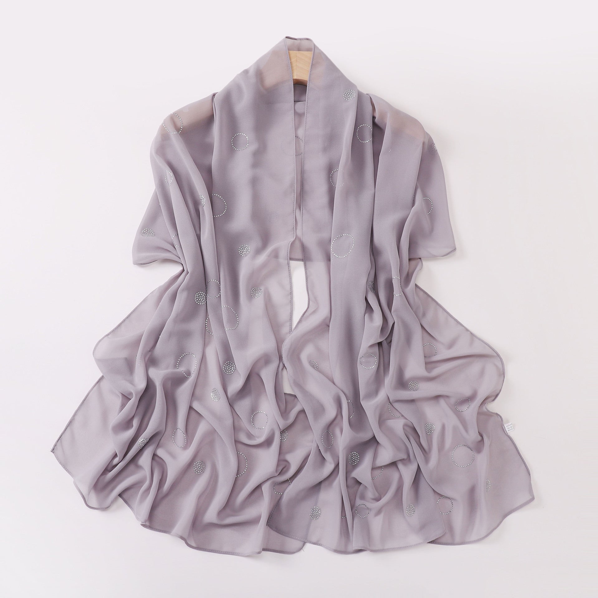 Pearl chiffon hot diamond long scarf, Indonesian headscarf, Middle East and Africa headscarf