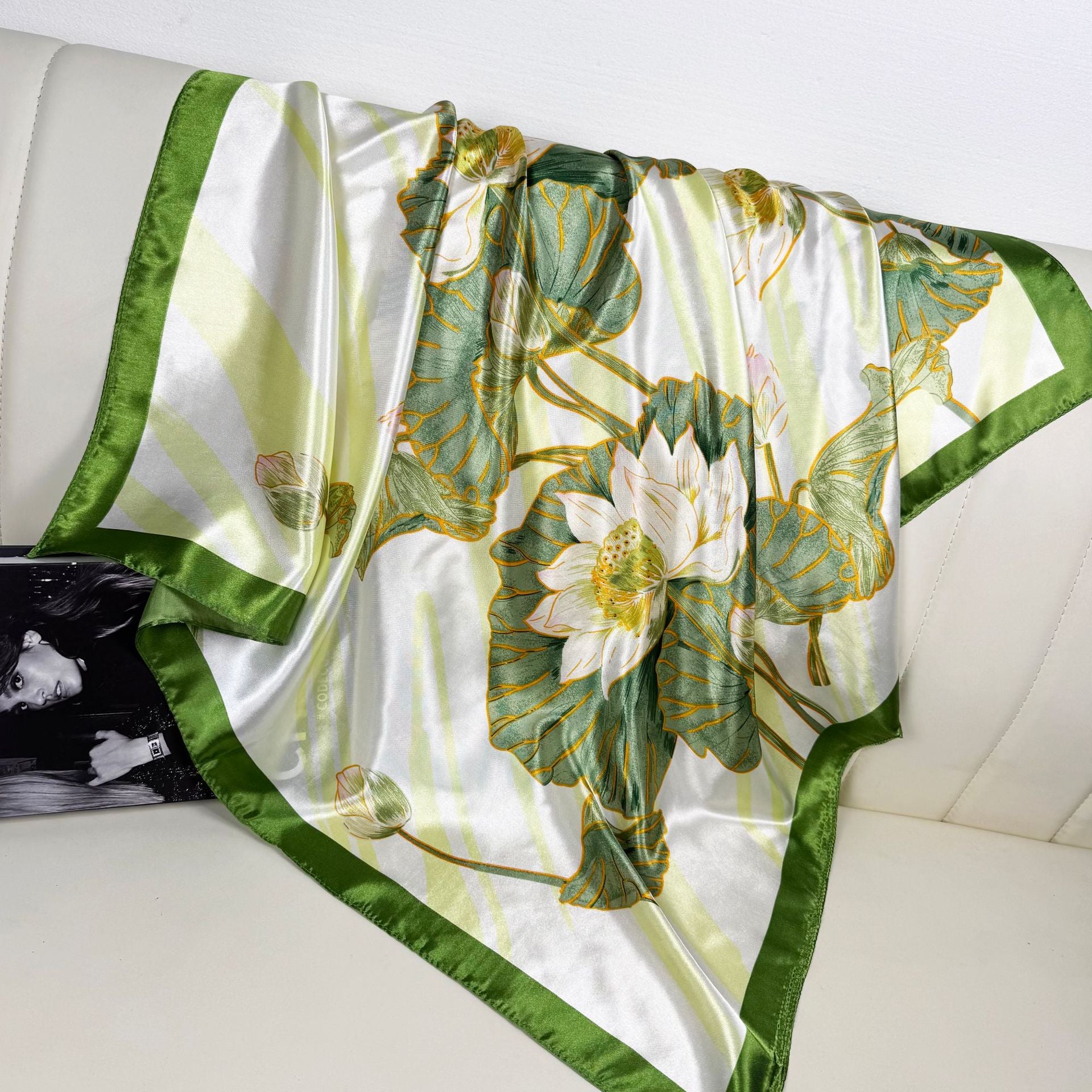 Simple and elegant plant flower flower, satin 90 square scarf, high-end women's headscarf with hand gift silk scarf