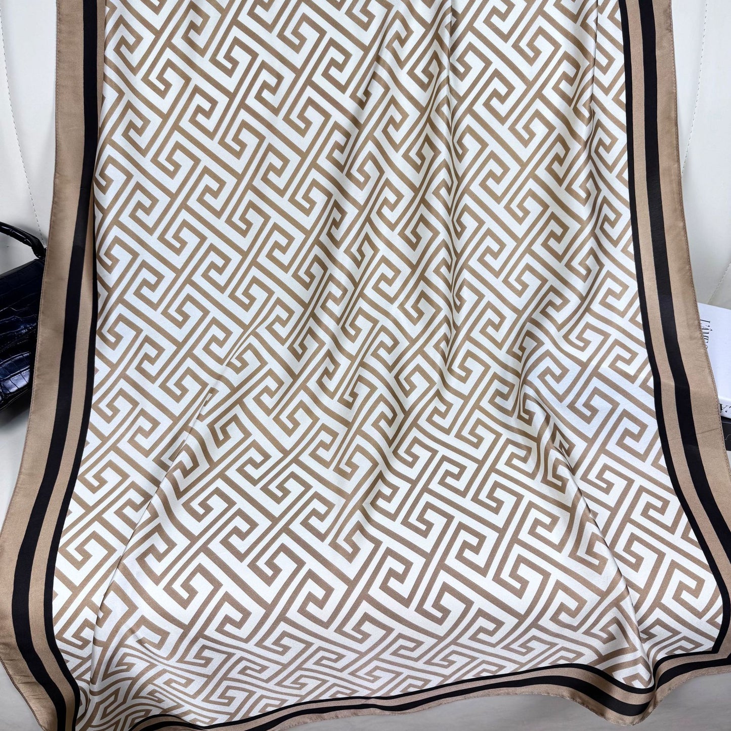 Simple and versatile geometric back-shaped brocade long printed silk scarf, spring and summer women's travel vacation sunscreen shawl