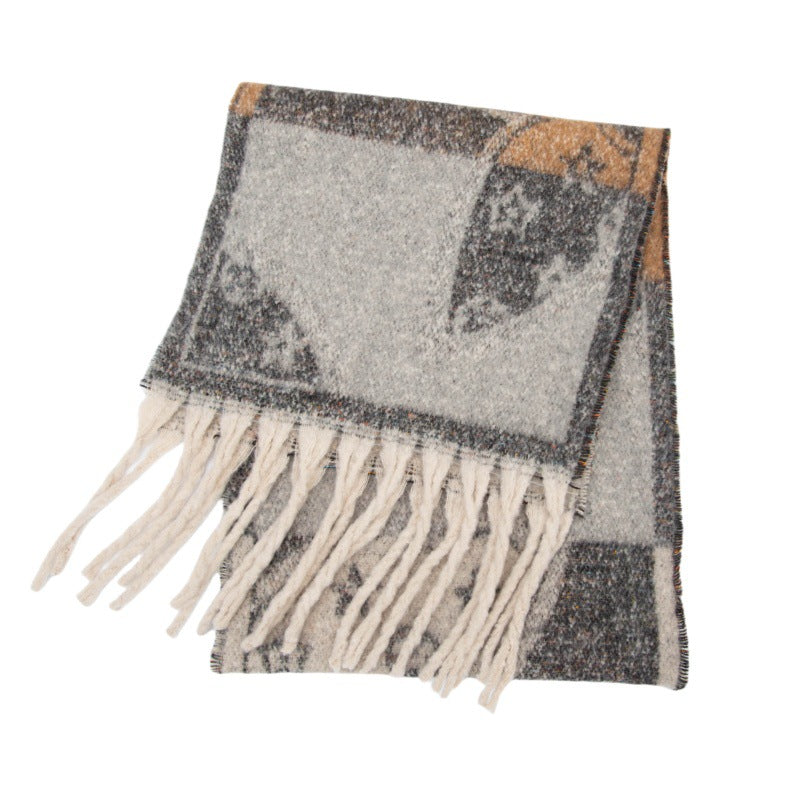 2025 new European and American autumn and winter circle yarn jacquard five-leaf flower fringed scarf