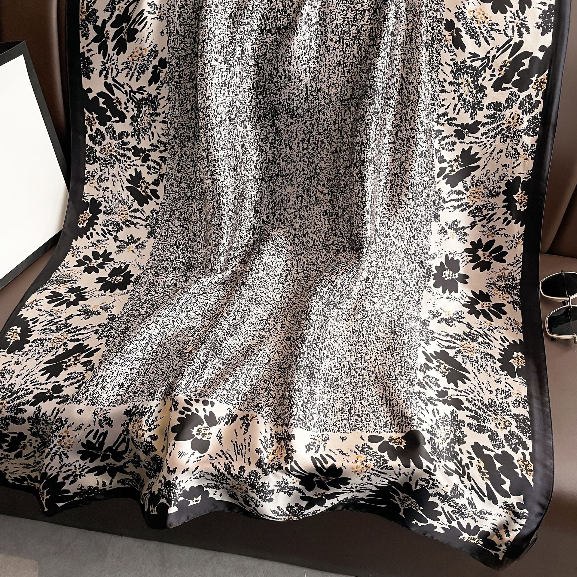 Fashion versatile commuter black and white polka dot printed long silk scarf, simple and elegant temperament women's sun protection shawl