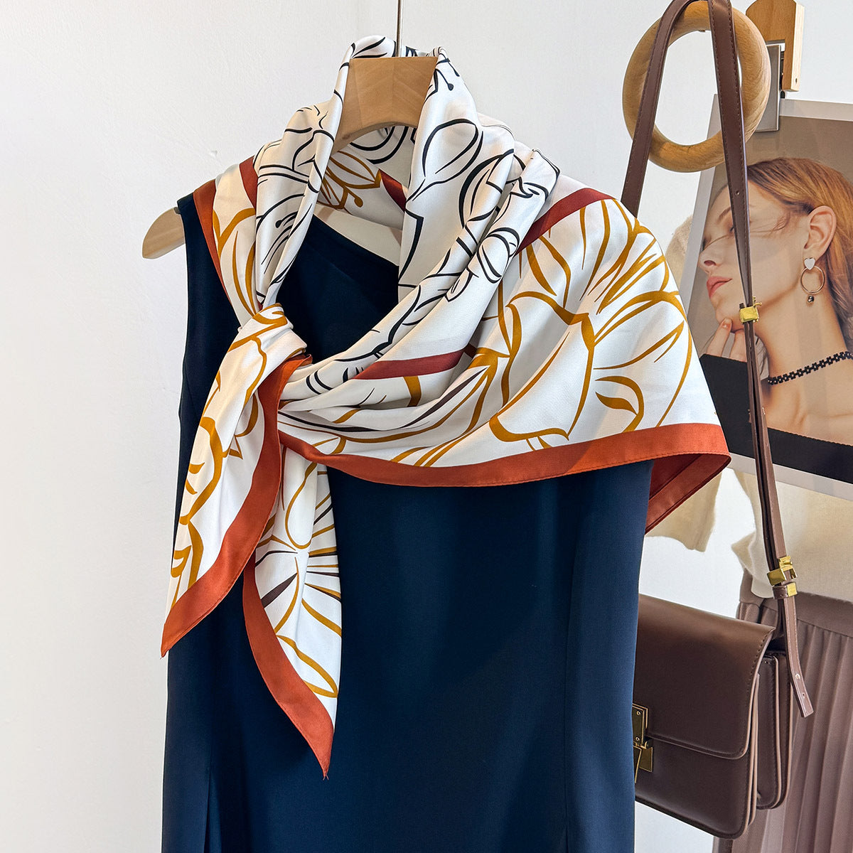 Age-reducing printed scarf, scarf, large square scarf, outer shawl, sunscreen, fashion scarf, professional multi-functional neck protection