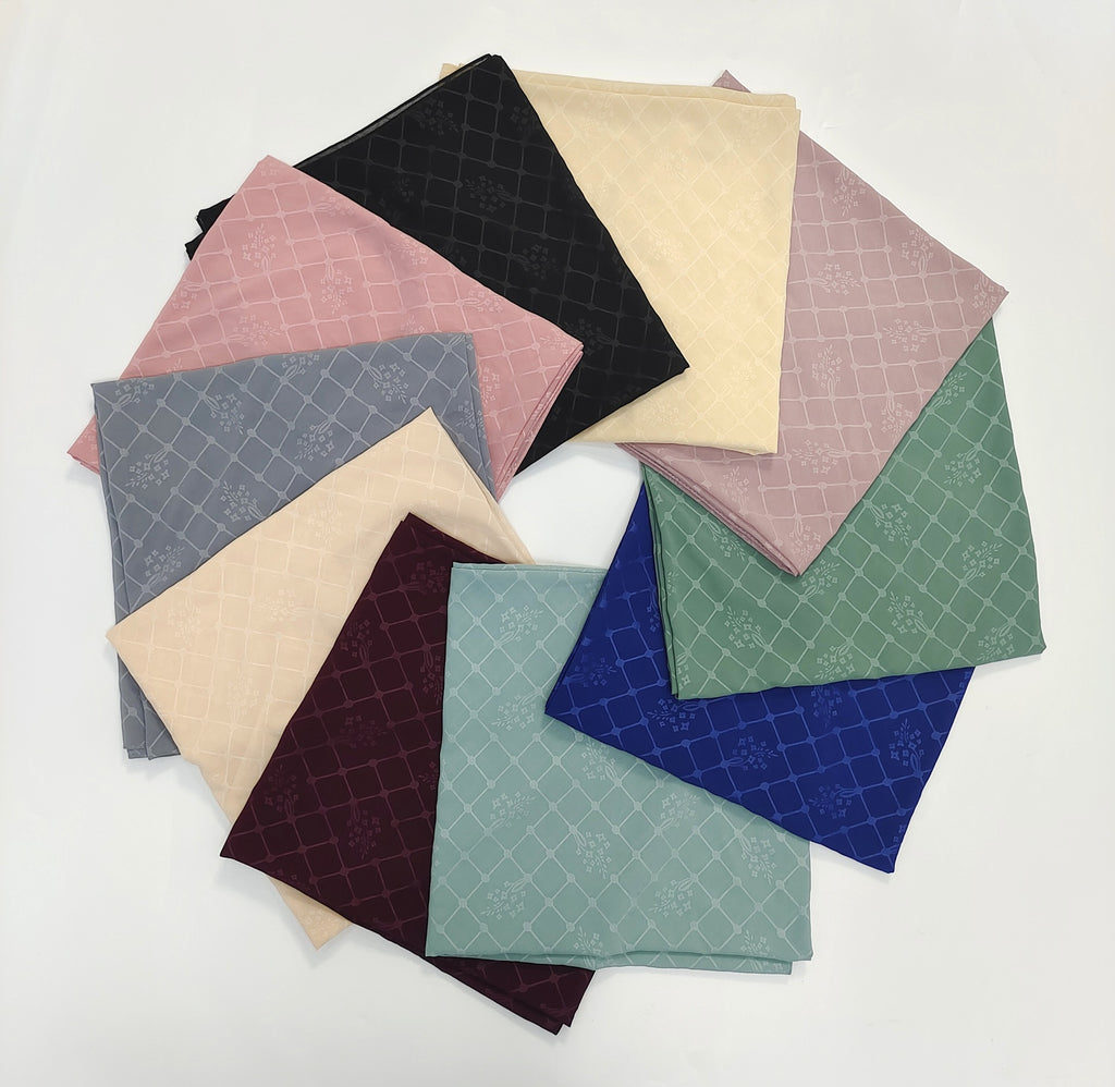 Customized various sizes Chiffon cotton polyester long scarf Square scarf Embossed printing Middle East headscarf