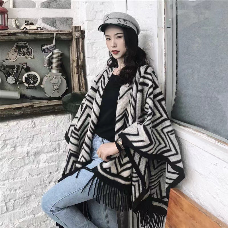 Autumn and winter Internet celebrities new plaid shawl with temperament fringed shawl cape cape retro scarf coat women