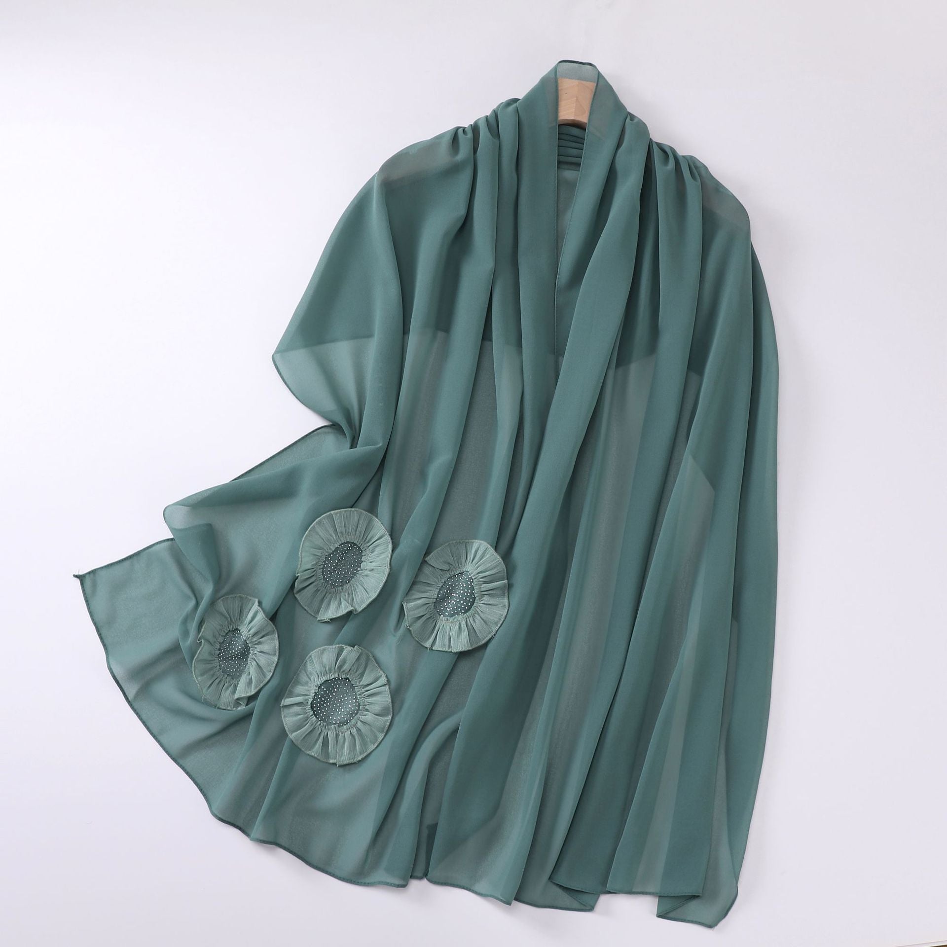 New pearl chiffon scarf circle hot diamond pleated lace long scarf Middle East Africa Malaysia headscarf