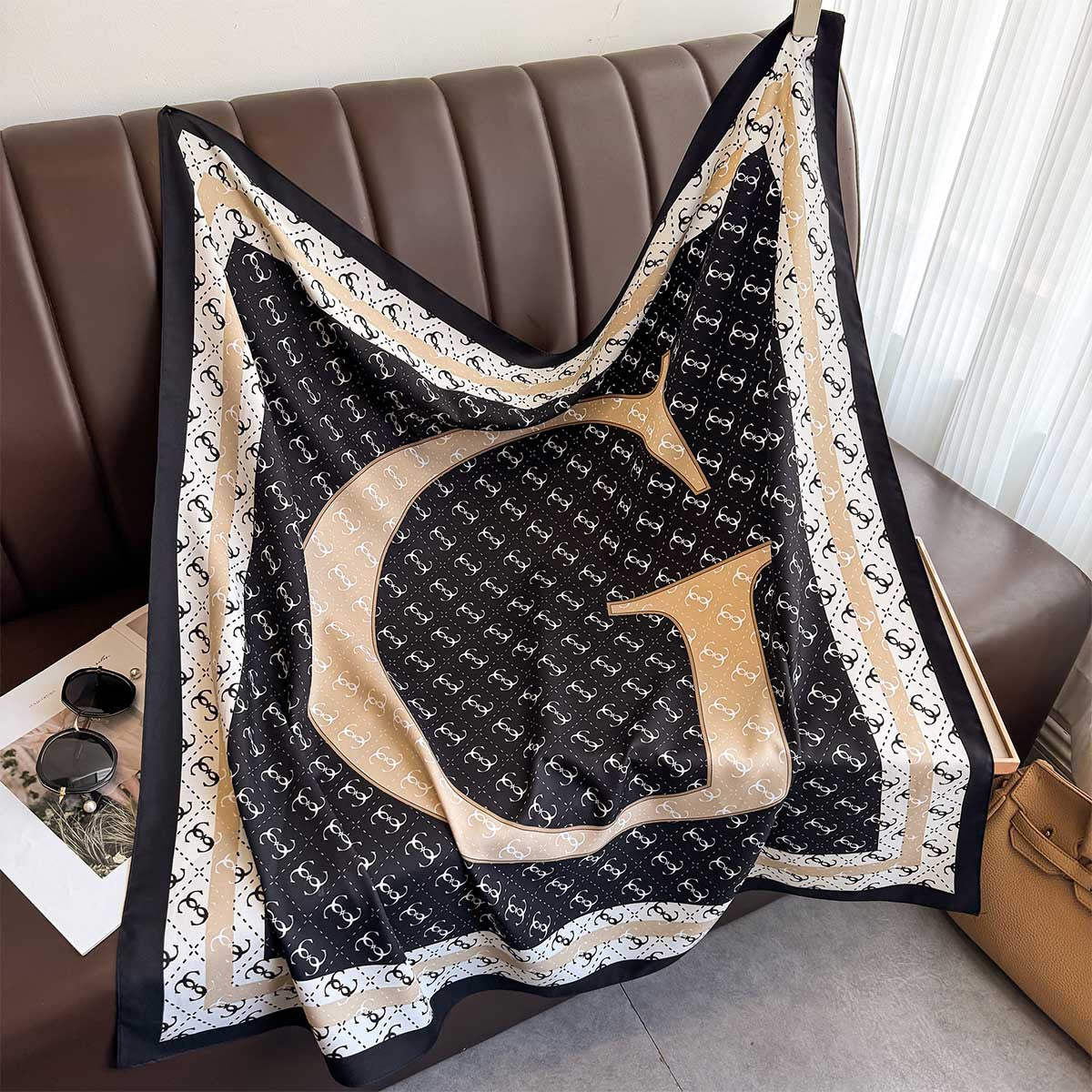 Light luxury Korean version of the letter new simple large square scarf age reduction versatile travel sunscreen shawl neck protection thin warm