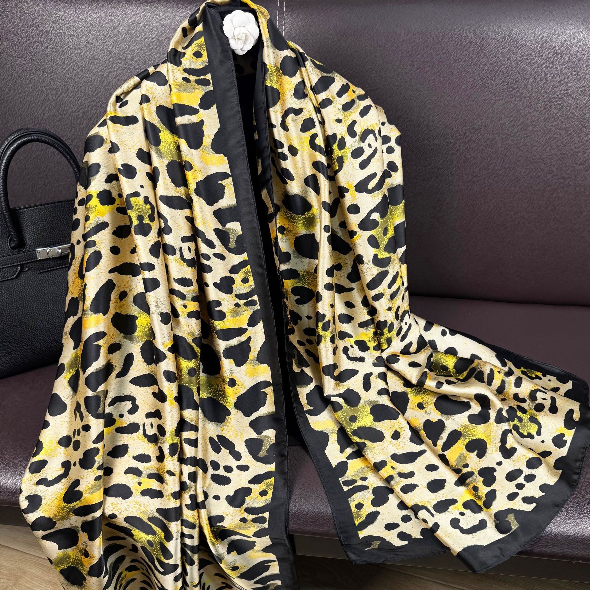 European and American fashion simulation silk long silk scarf, simple and versatile leopard print simulation silk travel vacation shawl