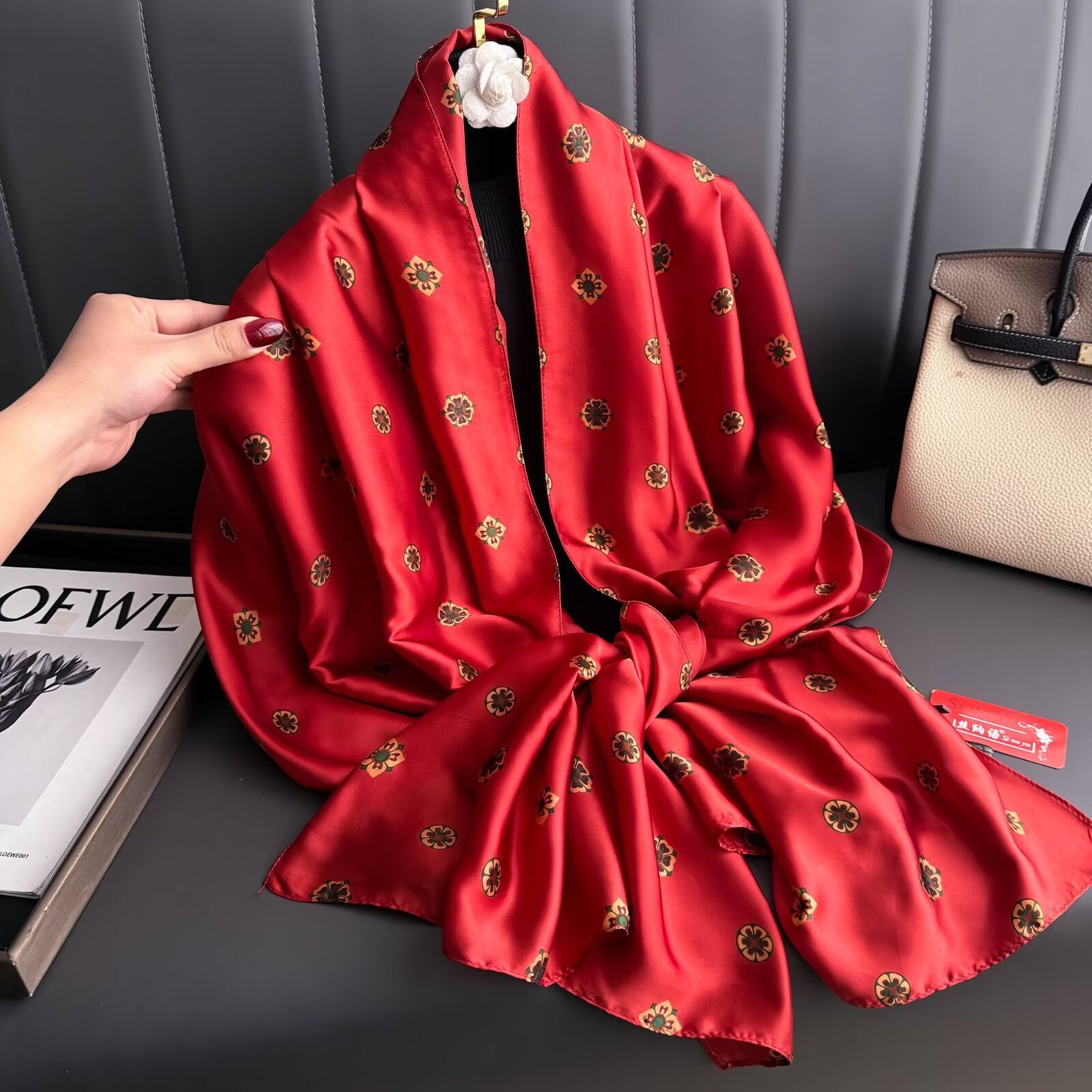 Simple and elegant, versatile small floral Duoli brocade long silk scarf, spring and summer travel vacation with sunscreen shawl