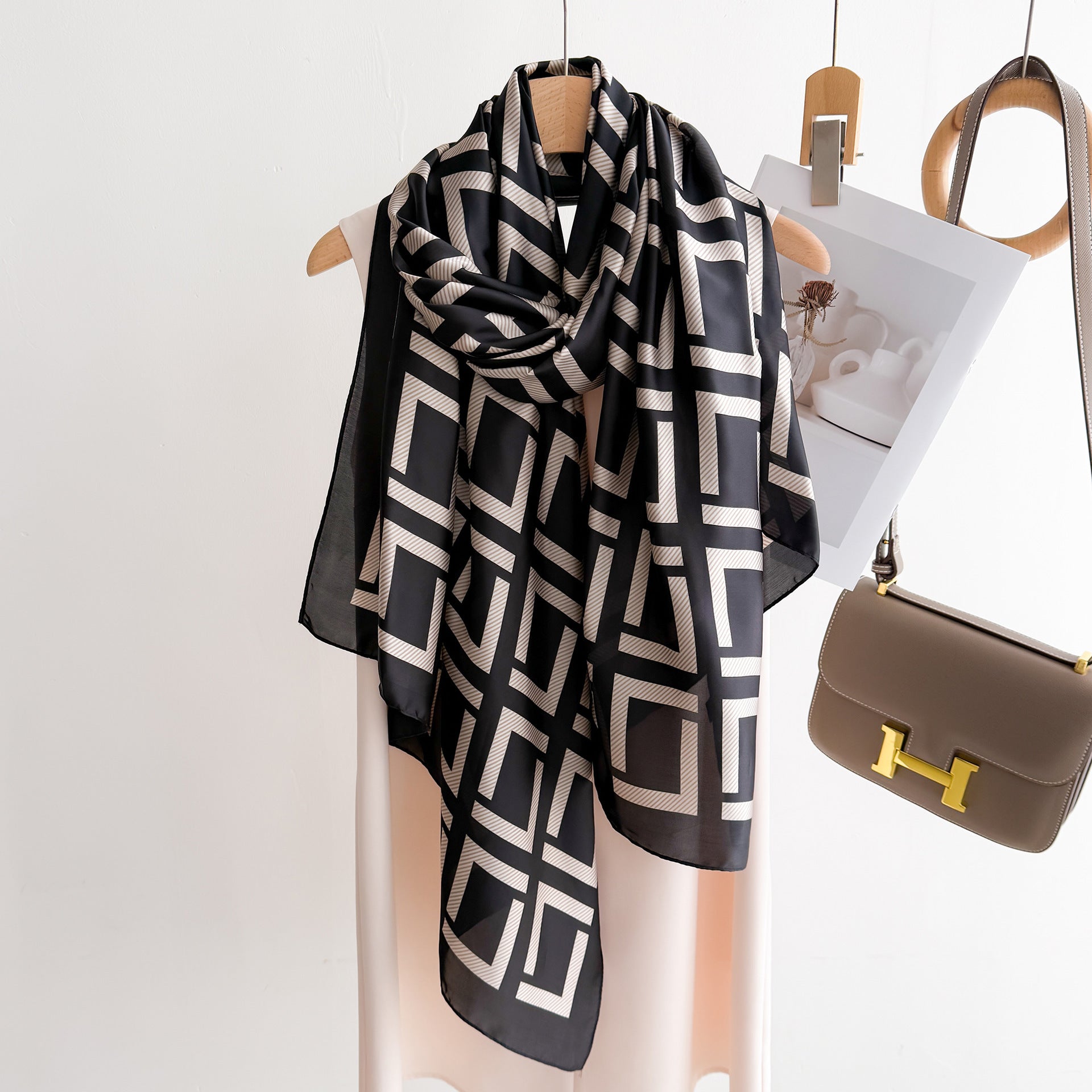 Simple and versatile geometric lines commuter printed long silk scarves, spring, summer and autumn thin travel vacation sunscreen shawls