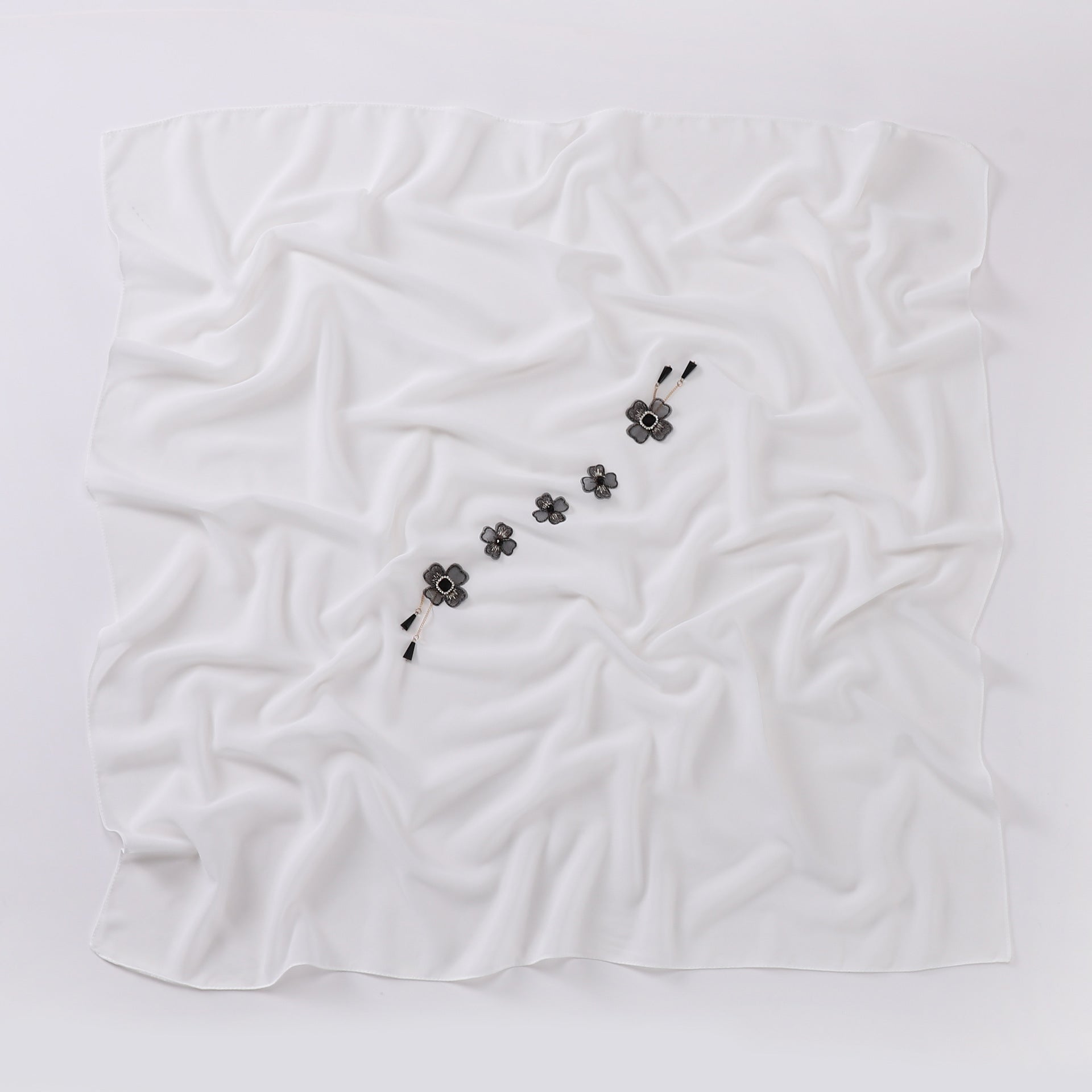 Flower chain rhinestone pearl chiffon square scarf 90 * 90cm headscarf Malaysia Hijab