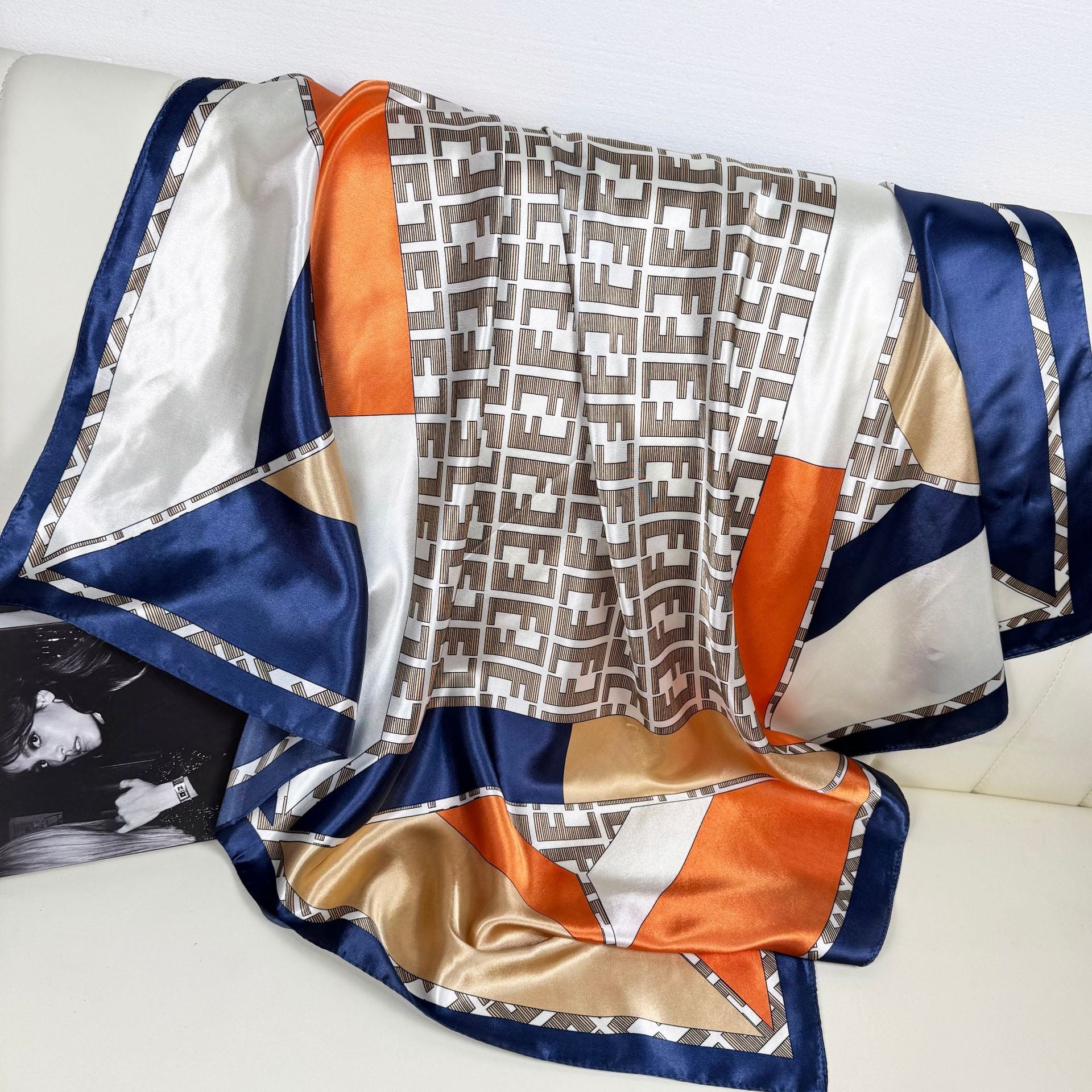 Simple and elegant plant flower flower, satin 90 square scarf, high-end women's headscarf with hand gift silk scarf